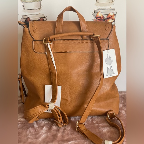 NWT Alyssa Convertible Backpack (Bonus B&BW Whipped Coconut Milkshake Candle) - Picture 9 of 9
